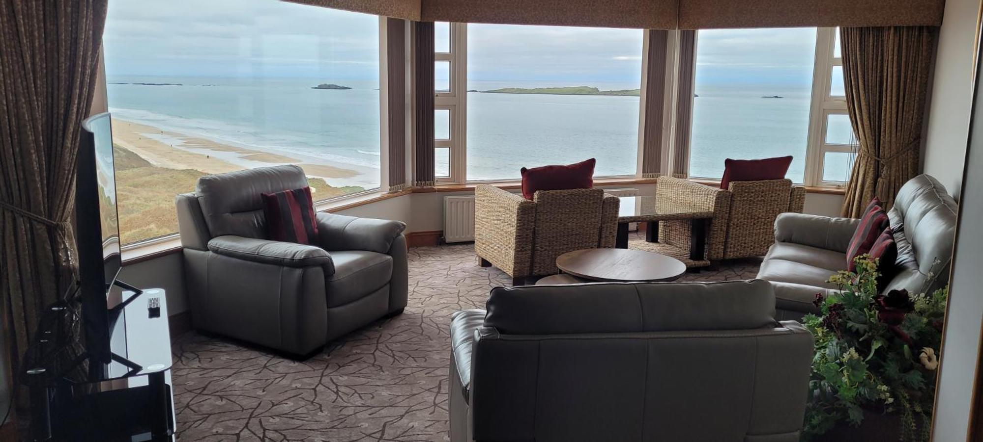 Royal Court Hotel Portrush Exteriör bild