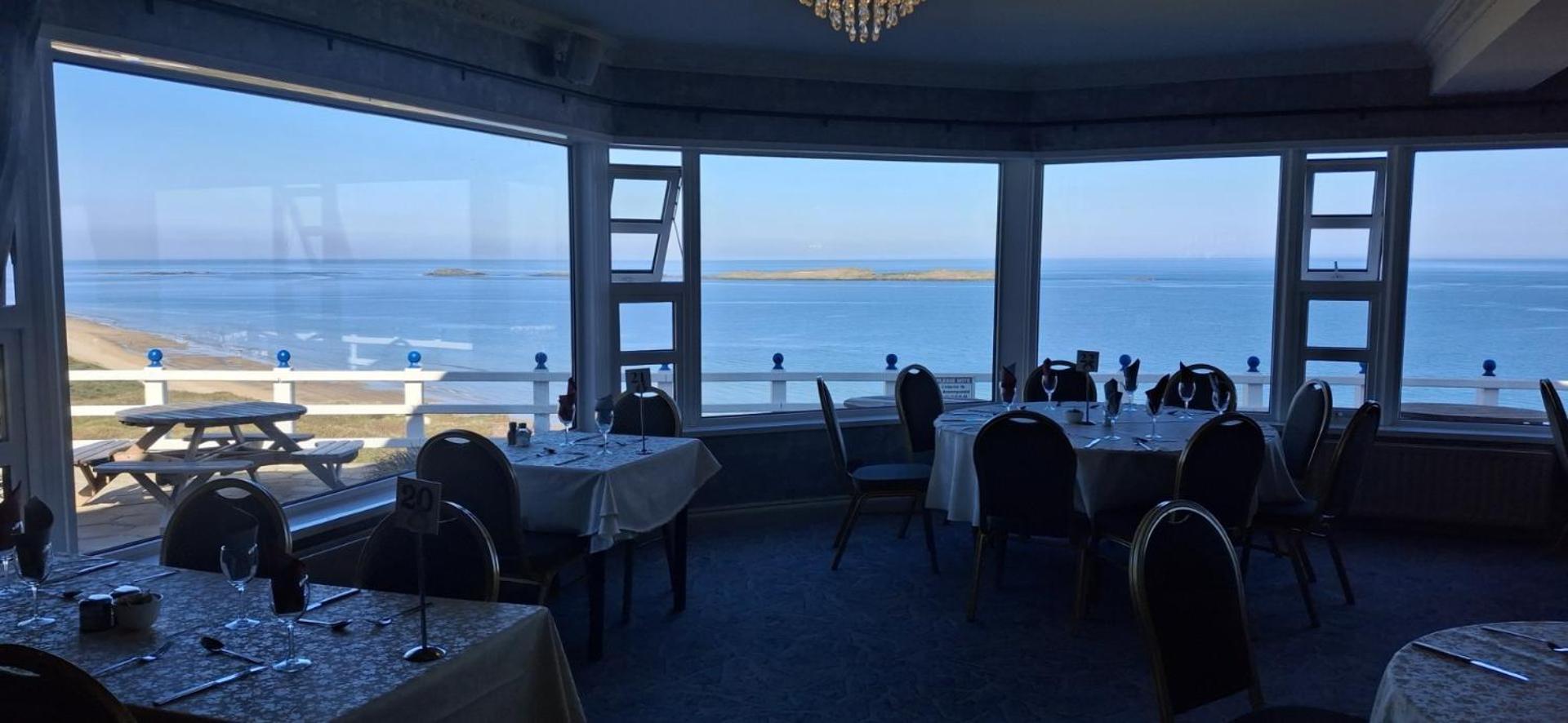 Royal Court Hotel Portrush Exteriör bild