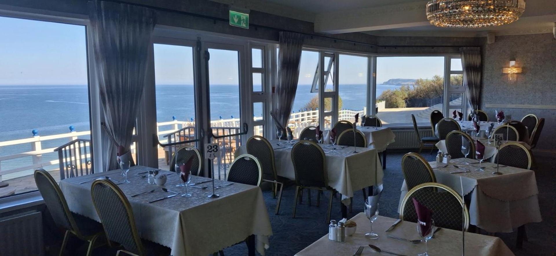 Royal Court Hotel Portrush Exteriör bild