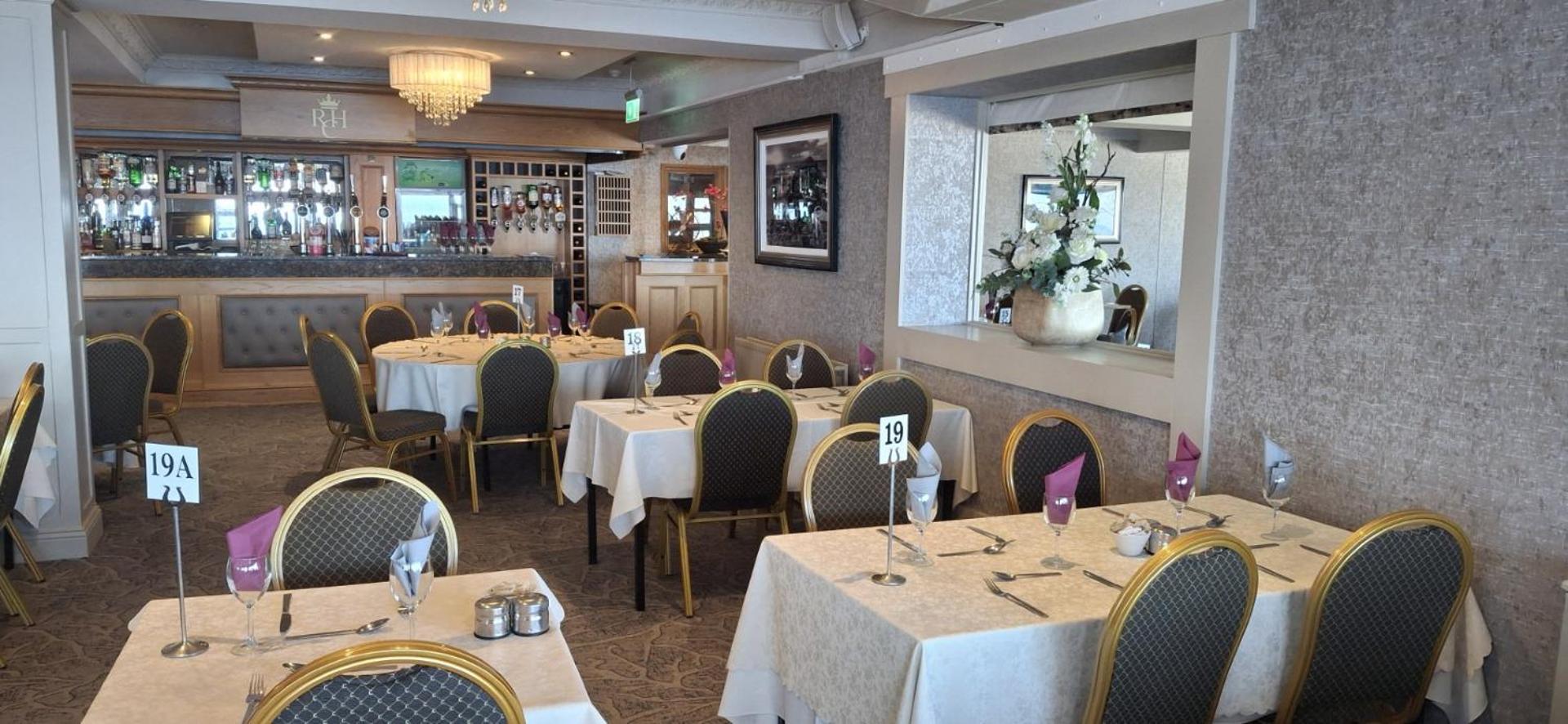 Royal Court Hotel Portrush Exteriör bild