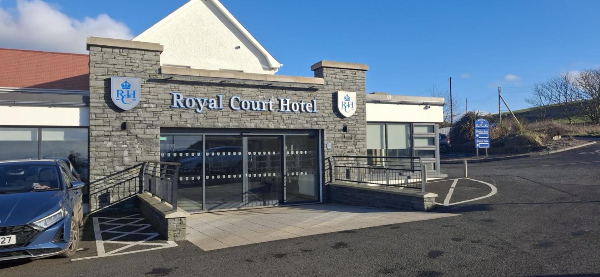 Royal Court Hotel Portrush Exteriör bild