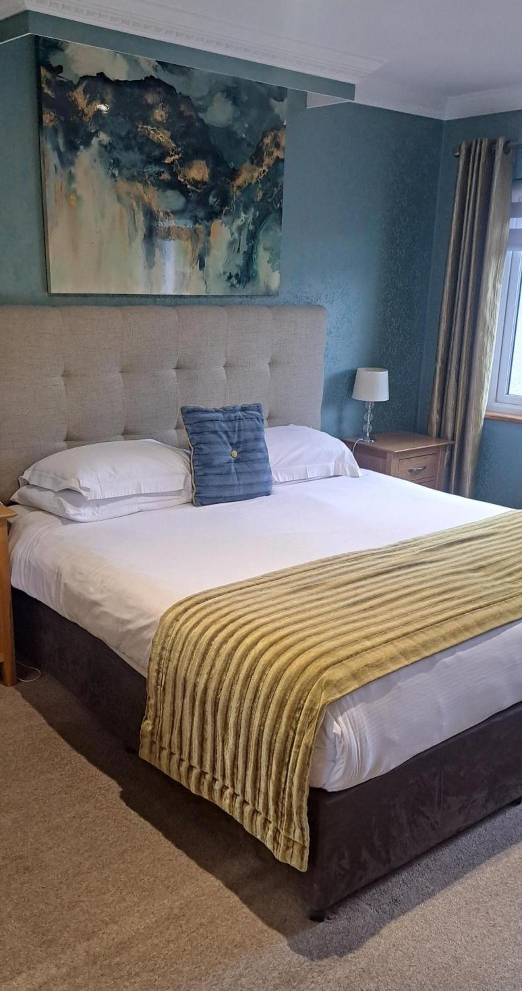 Royal Court Hotel Portrush Exteriör bild
