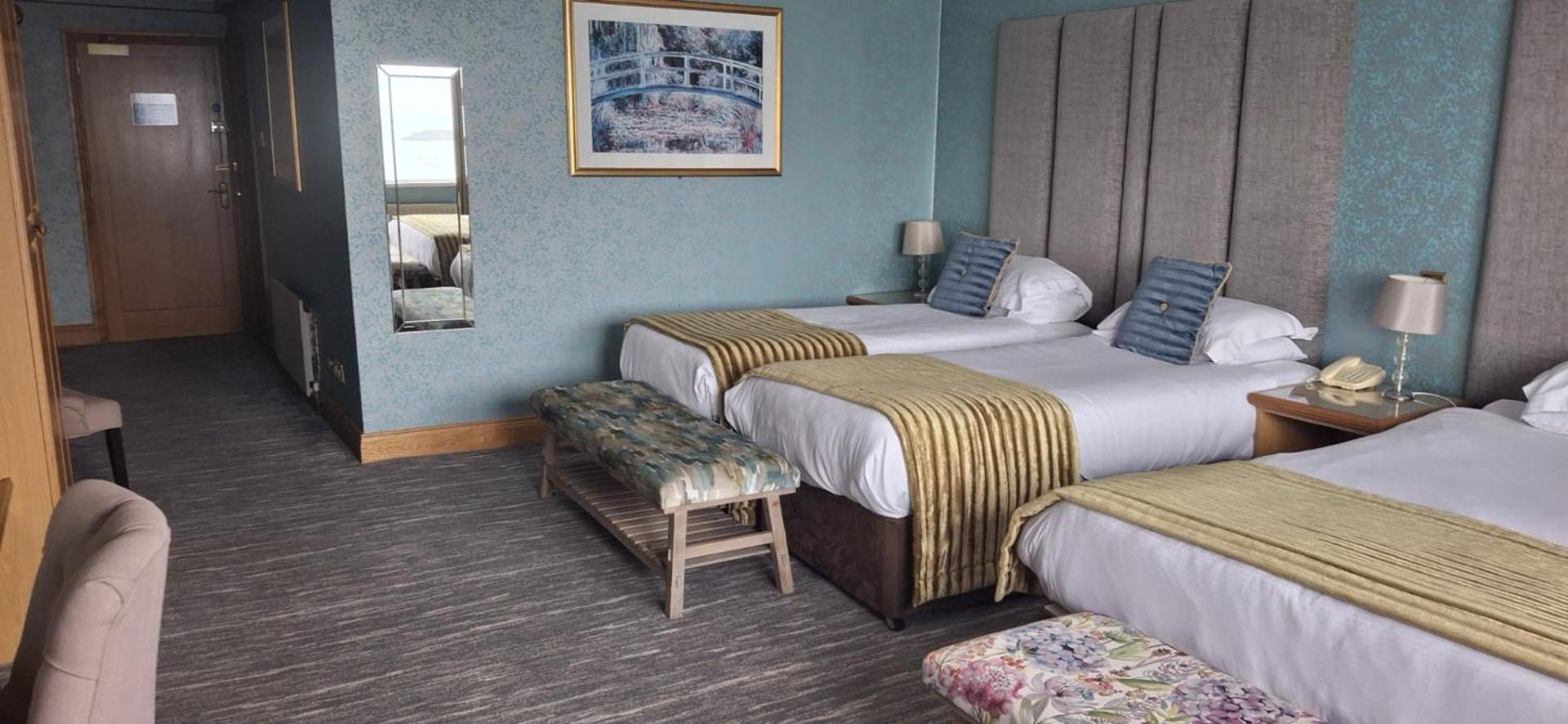 Royal Court Hotel Portrush Exteriör bild